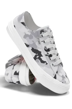 Spikeless Camo Canvas Traveler Shoe - FINAL SALE
